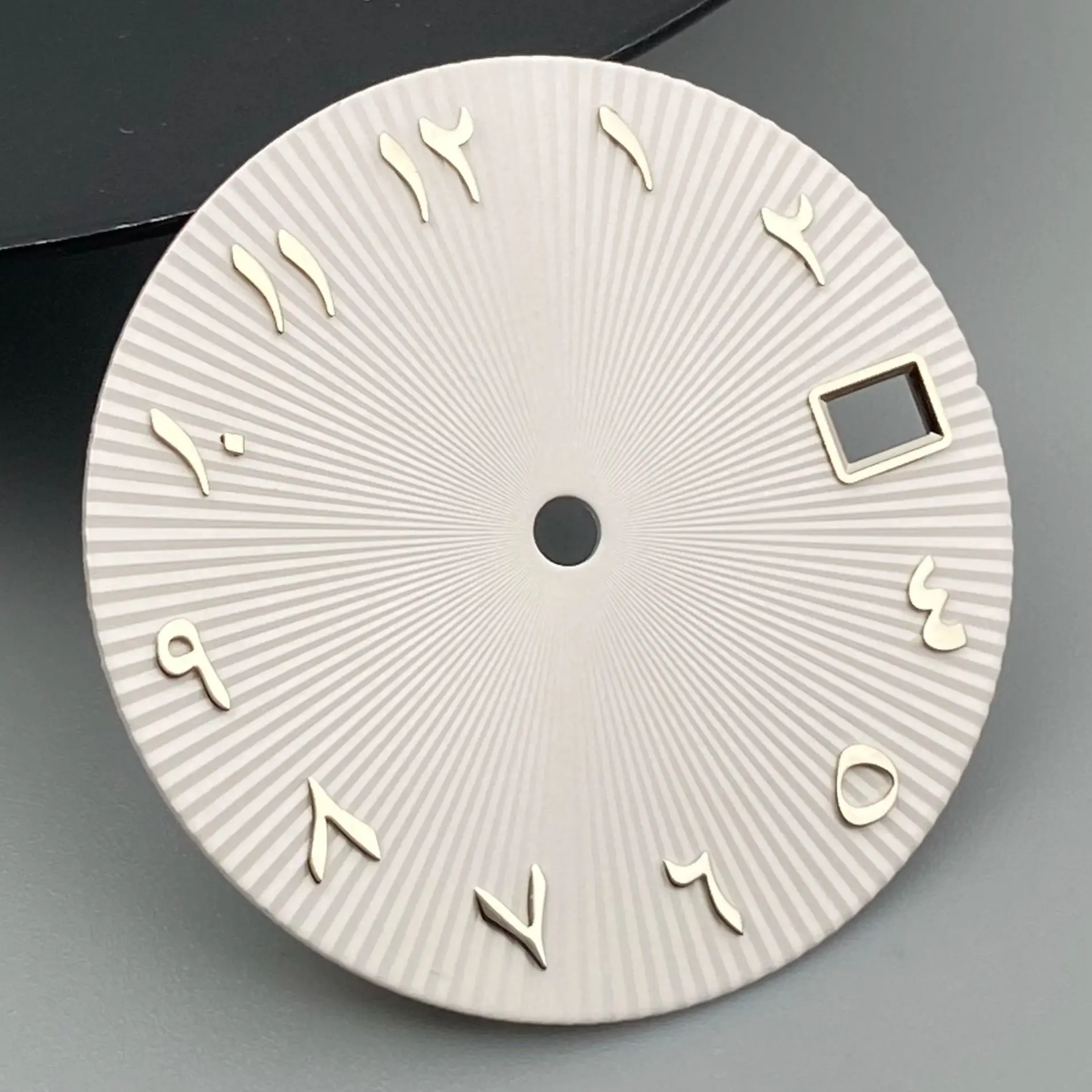 28,5mm Einzel-Datumsanzeige Zifferblatt ohne Logo mit arabischen Ziffern, passend für NH35 NH36 Uhrwerke, Uhrenzubehör, Uhrenreparaturwerkzeug für Seiko Mod Zifferblatt – Detail 11