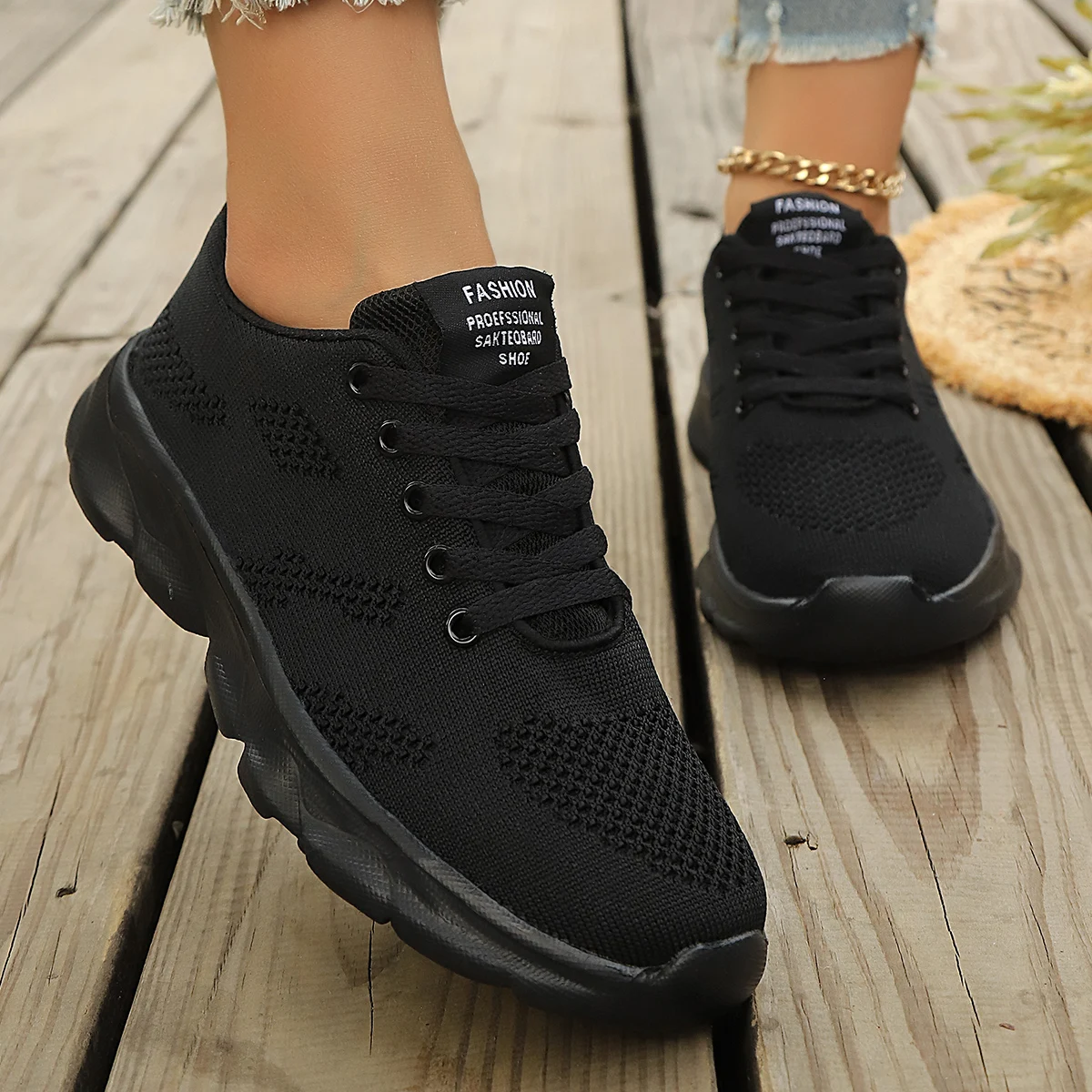 

Women New Casual Sports Shoes Lightweight and Comfortable Walking Shoes Simple Women Running Shoes Breathable Sneakers