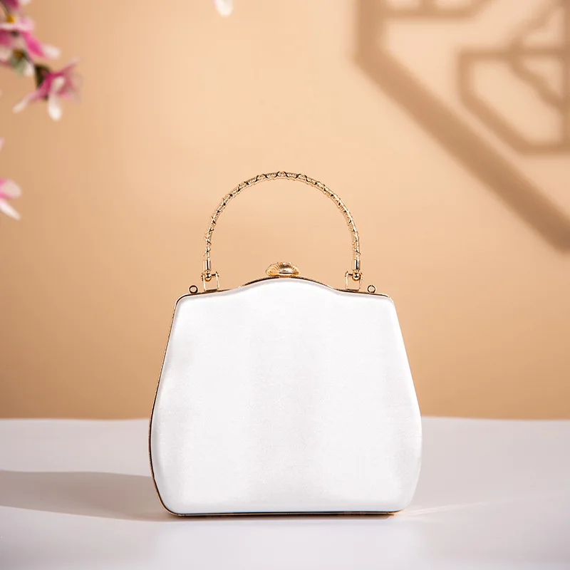 Cape-Bay Brand Women's Bag Chinese Classical Beauty Retro Suzhou Embroidered Women's Bag Butterfly Flower Pattern Silky Fabric Ivory White Women's Bag Hinge-Type Flip Lock Metal Hard Handle Small Handbag Metal Chain Mini Small Bag Crossbody Bag Party Dinner Banquet Wedding Bag Cheongsam Accessories Bag