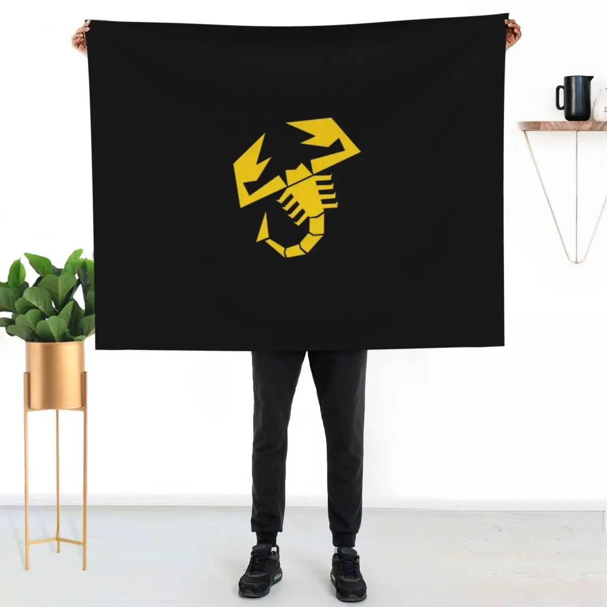 Abarth scorpion (yellow) Throw Blanket Winter beds Kid'S Luxury Designer Hairy Softest Travel Blankets