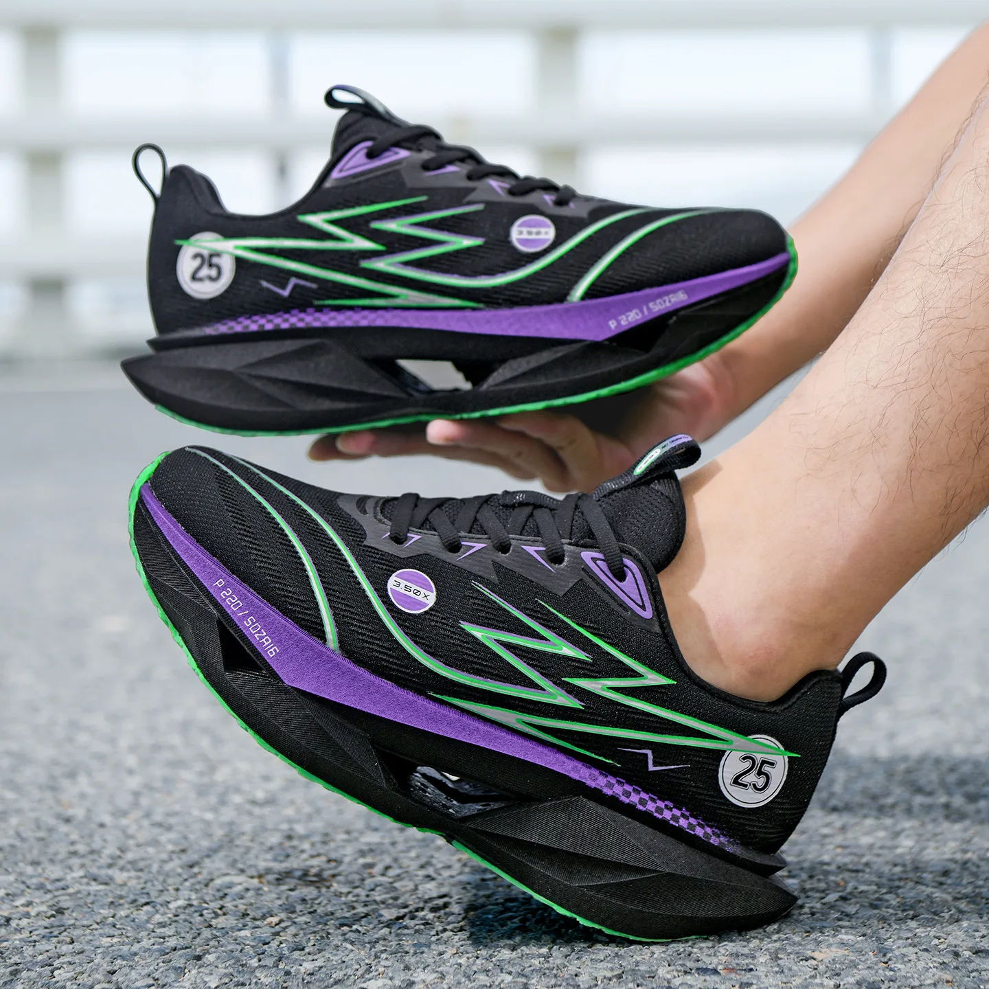 

Men's and Women's Ultra-light Durable Lightweight and Shock-absorbing Running Shoes with Breathability and Sporty Casual Design