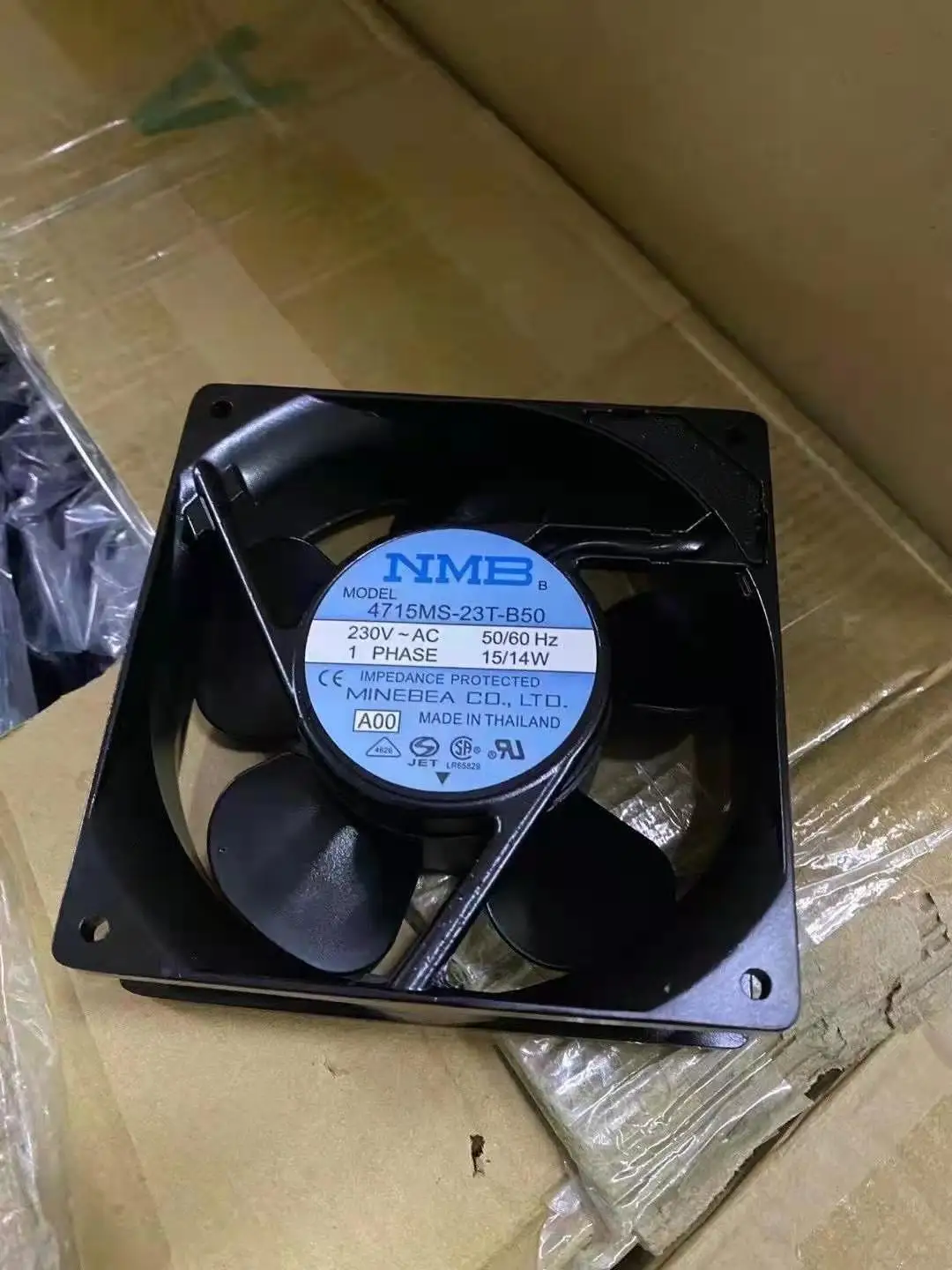 

НОВЫЙ ОРИГИНАЛЬНЫЙ 4715MS-23T-B50 230 В переменного тока 15/14 Вт 12038 120x120x38 мм Охлаждающий вентилятор Радиатор