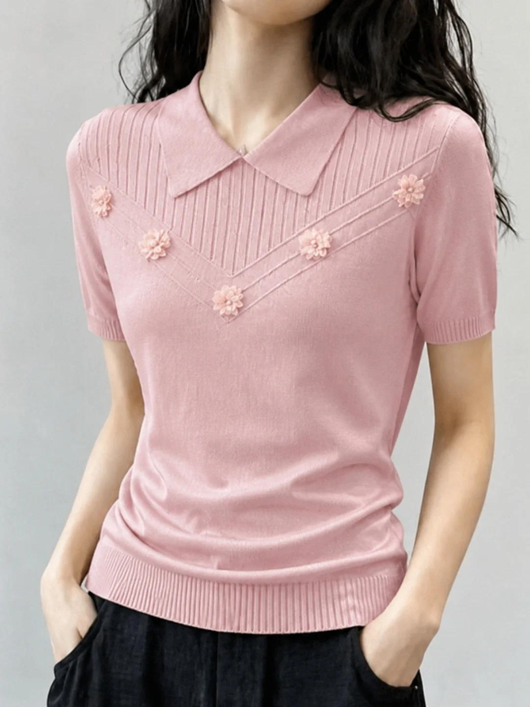 

Elegant Ice Silk Knitted Short Sleeve Neck Splice Top for Women Summer Fashion Age Reduction Floral Patterned Versatile ...