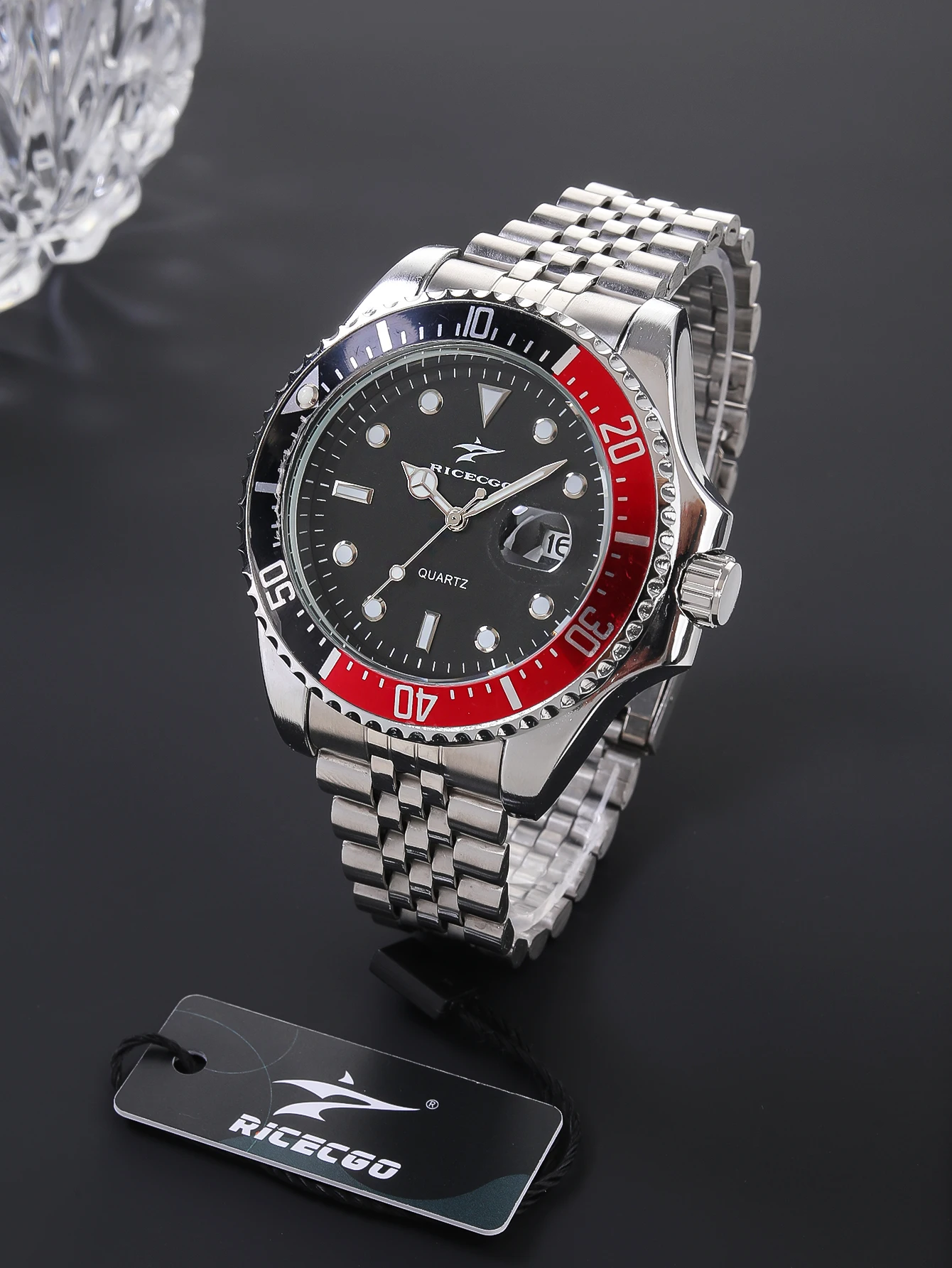 Ricecgo Fashionable Men's Quartz Watch, Stainless Steel Strap, Distinctive Dial, with Calendar Display, a Classic Choice for Businessmen, Suitable for Holiday Gifts and Daily Wear