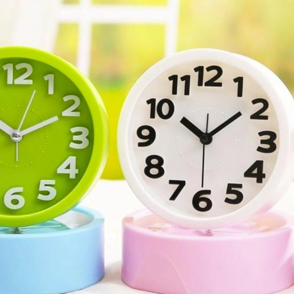 

Plastic Desktop Clock Bedside Digital Table Mute Mini Car Aldult Candy Colored Alarm Clock Practical Simple Delicate