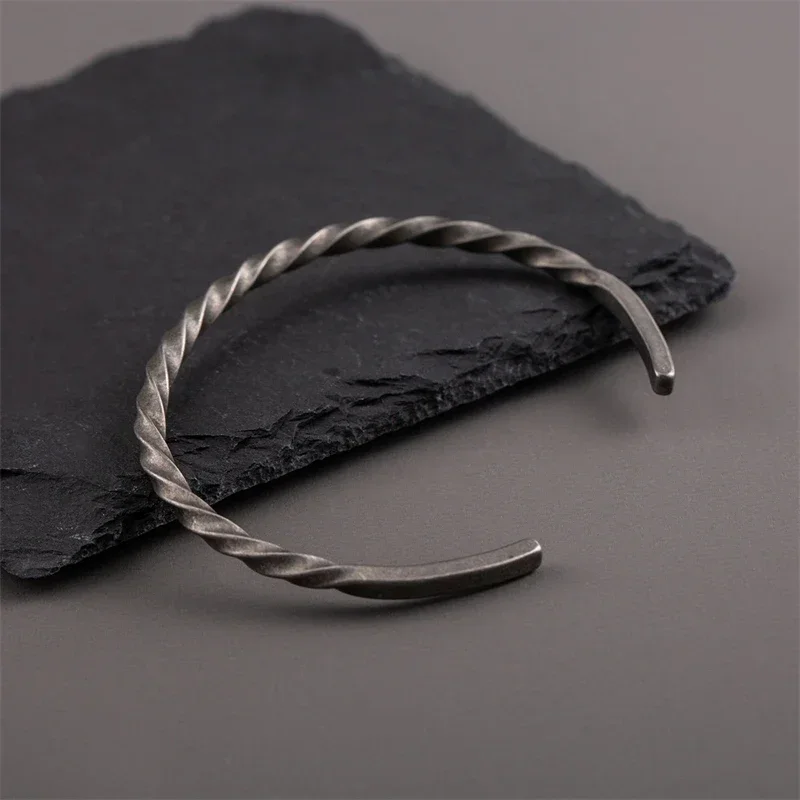 2024 New Simple Twisted Stainless Steel Open Bangles for Men Antique Silver Color Cuff Bracelet Fashion Casual Party Jewelry