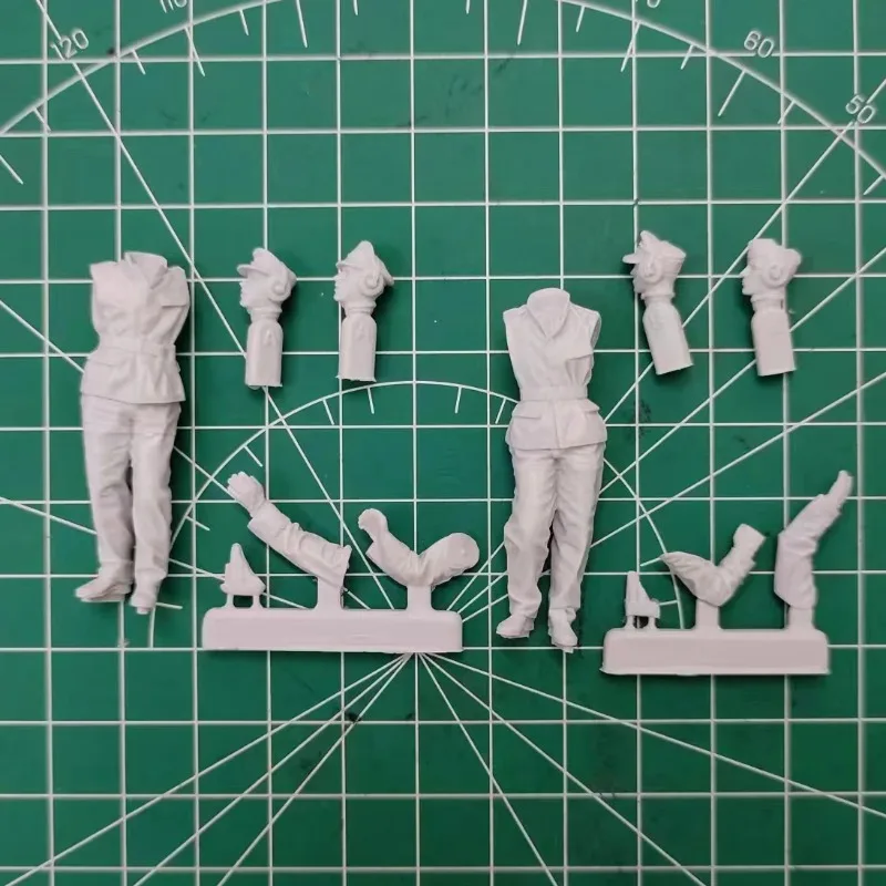 1/35 Resin Figure Model Kits Historical Military Hobby Miniature Toys Panzer Commander Set (2 Figures) Unassambled Unpainted 391
