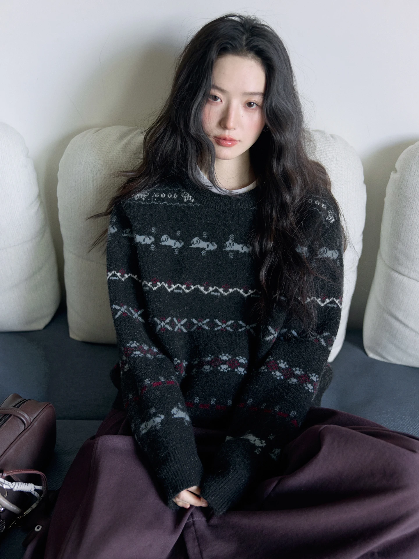 

Comfortable Casual Style Women's Knitted Sweater in Deep Grey with Fair Isle Texture round Neck Long Sleeve Loose Fit Winter ...