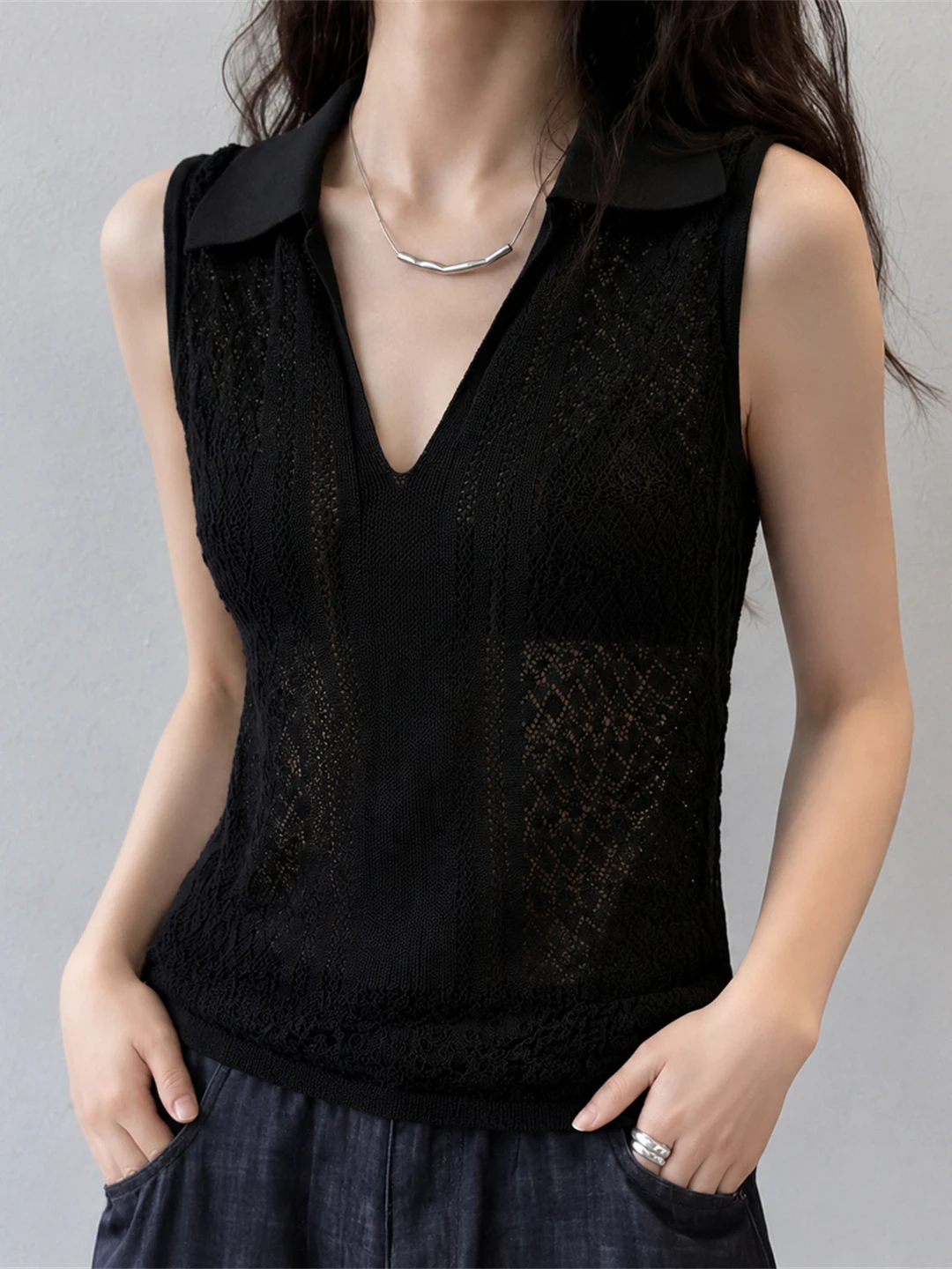 

Elegant V-Neck Hollow out Sleeveless Knitted Ice Silk Vest Fashionable Summer Sun Protection Women's Clothing Breathable