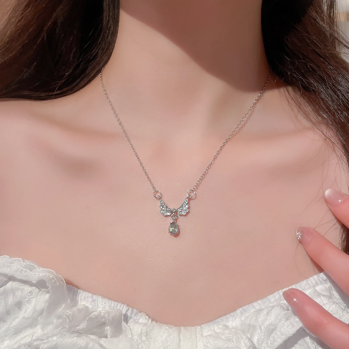 Leicht Luxuriöse Engelsflügel-Anhänger-Halskette Damen Mode Exquisite Mondstein-Schlüsselbein-Kette Zarter Hochzeitsschmuck E – Detail 6