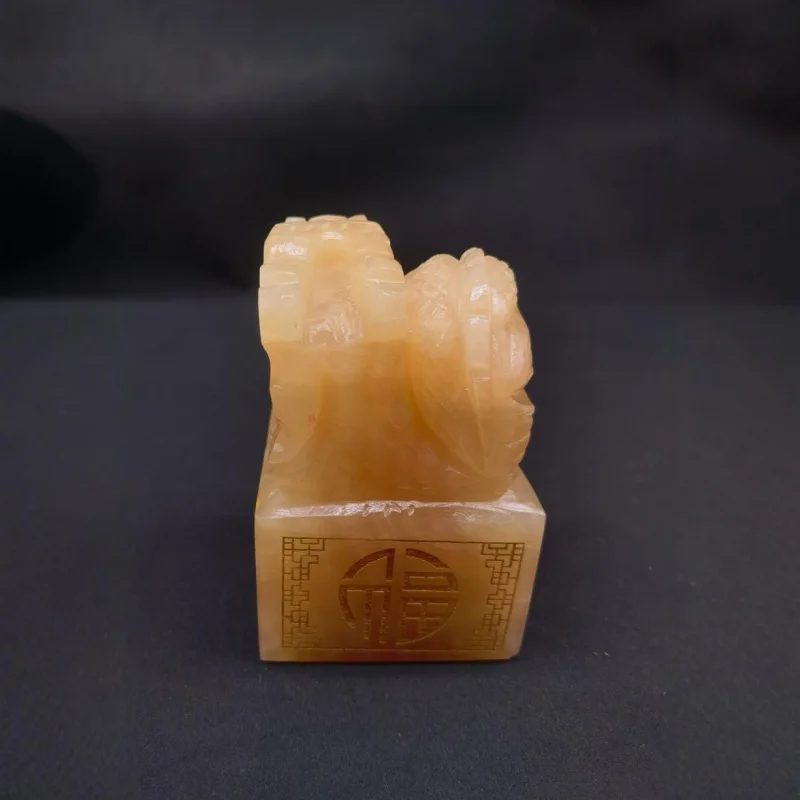 

Factory direct sales Beige Jade Seal Dragon and Phoenix Pair Stamp Ornament Craft Business Gifts