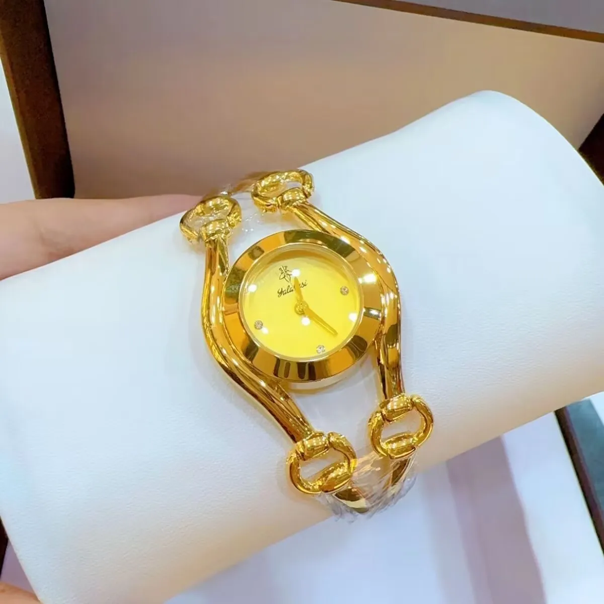 ساعة فرنسية جديدة مطلية بالذهب عيار 24 قيراط في دبي مجوهرات لحفلات الزفاف هدية للحبيب YY10748