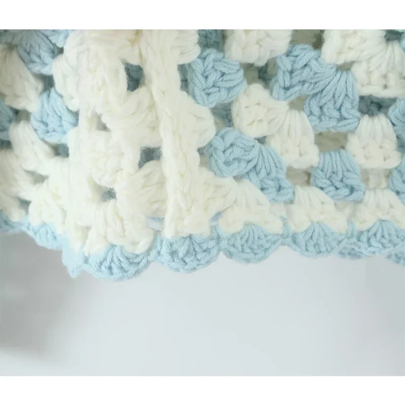 2025 Nuovo maglione scozzese fatto a mano all'uncinetto floreale per le donne Manica lunga O collo anteriore con lacci Boho Cardigan Cappotto autunno inverno