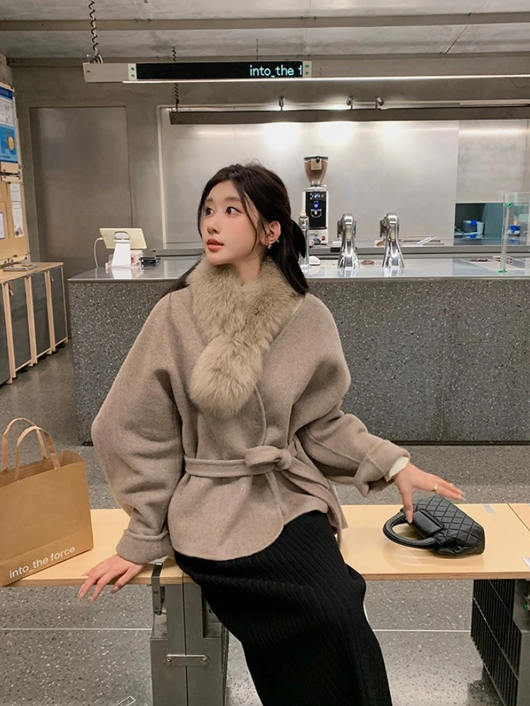 

2025 Fahsion New Autumn Winter Cashmere Clothes Female 100% Wool Jacket Women Thick Warm Real Fox Fur Collar Woolen Coat Lady