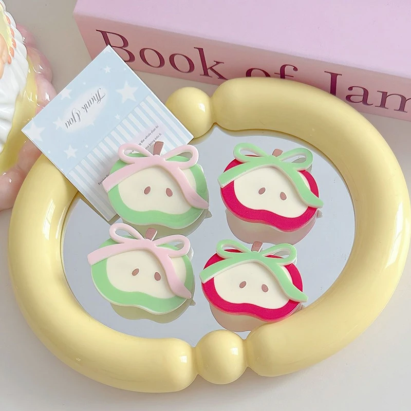 Pinza de pelo con forma de manzana para niña, Clip de pico de pato pequeño y fresco, pasadores laterales que combinan con todo, accesorios para el cabello