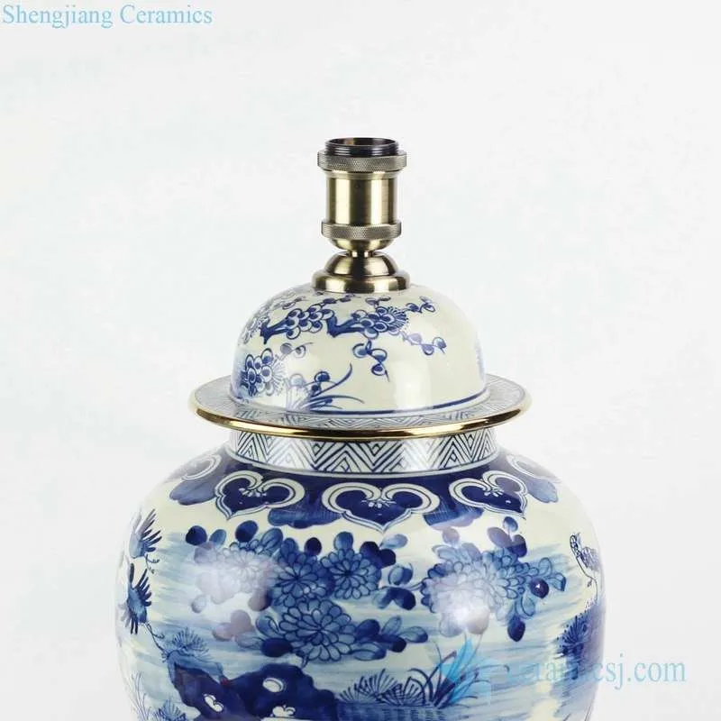 DS102-RZFZ02-A الذهب حافة النحاس قاعدة الأزرق والأبيض الطيور زهرة نمط الخزف الزنجبيل جرة مصباح