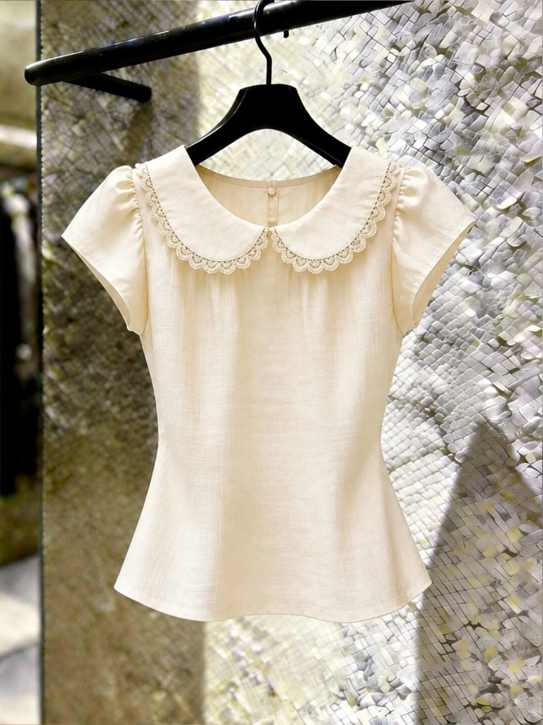Sweet Elegant Versatile Lace Splice Sun Protection Top Fashionable Summer 2026 Commute Style Short Sleeve Breathable Regular Fit