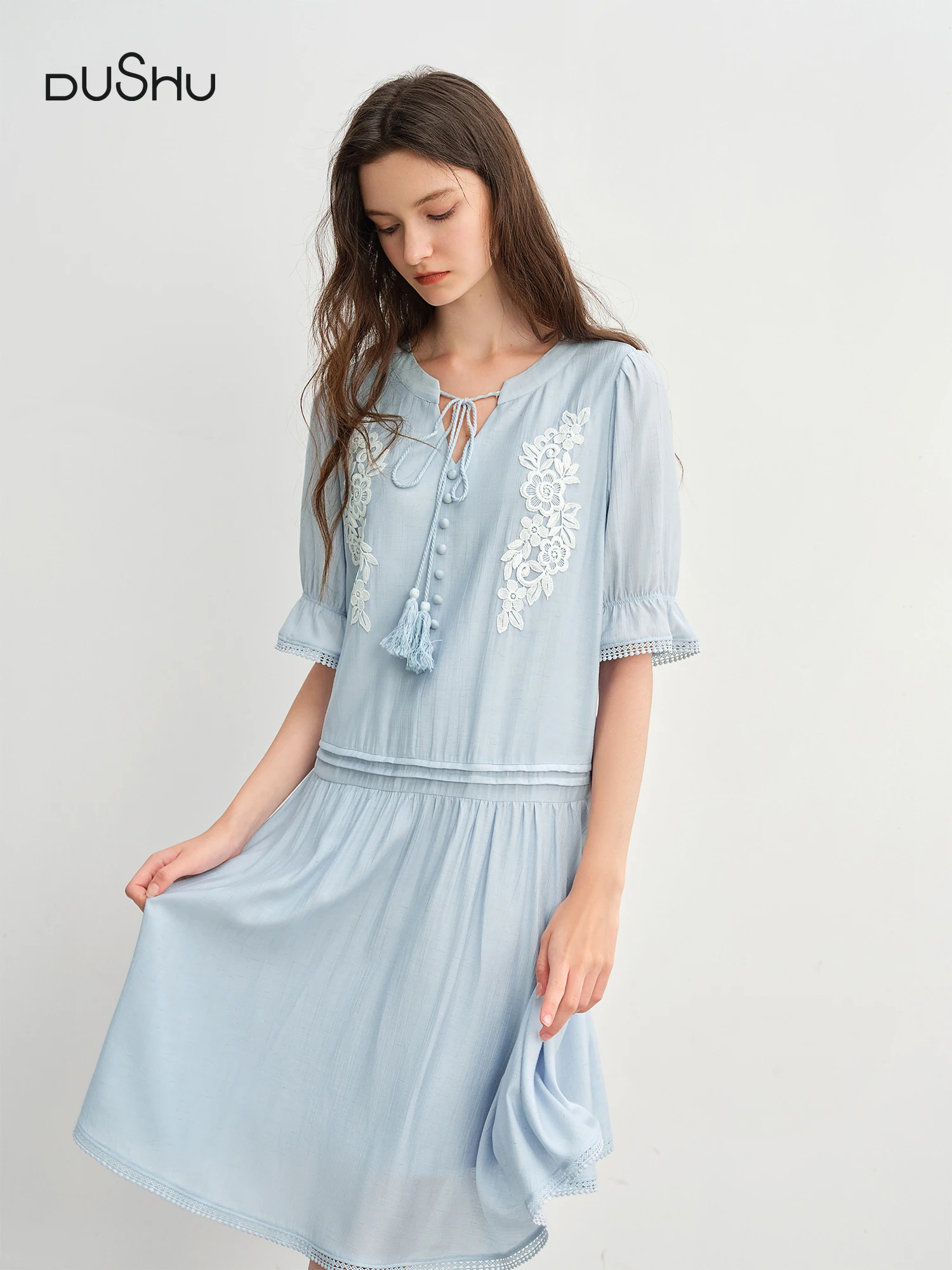 

DUSHU Tassel Strap Embroidered Dress 2025 Summer New Arrival Midi Dress 25DS82898