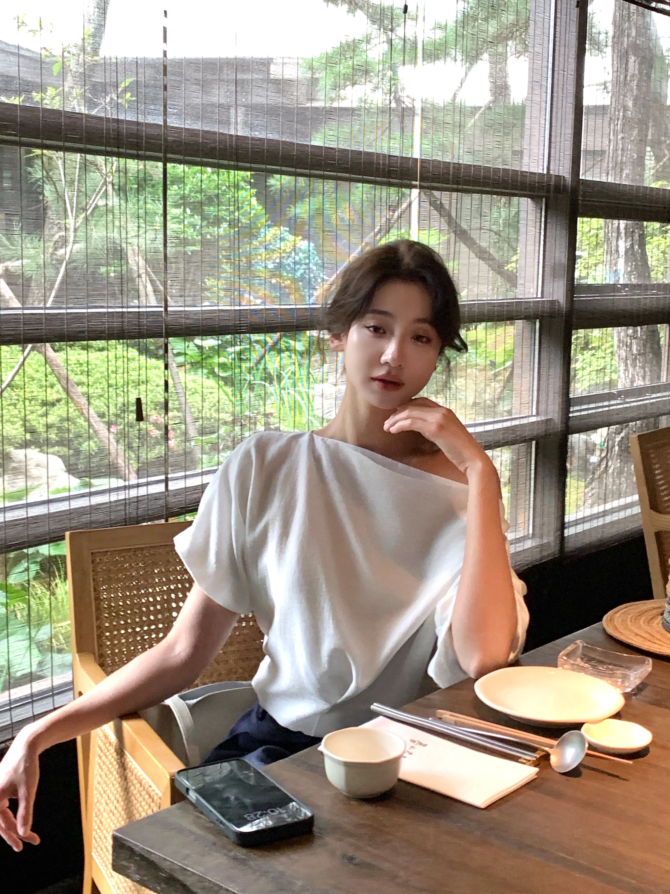 

Асимметричная футболка из льна и шелка с коротким рукавом, белая, летняя, новинка, женская, для повседневной носки, приталенная, однотонная