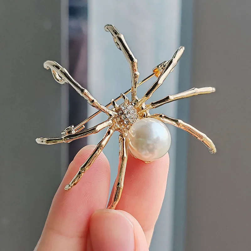 Gothic Halloween Spider Pearl Brooches Pins for Women Men Couple Punk Fashion Jewelry Scarf Hat Coat Suit Backpack Dress Corsage