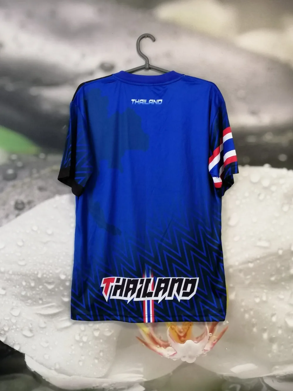 تايلاند لكرة القدم قميص جيرسي مروحة جيرسي مع فضفاض عارضة المألوف تنفس مريحة في الهواء الطلق كرة القدم الرياضية تي شيرت