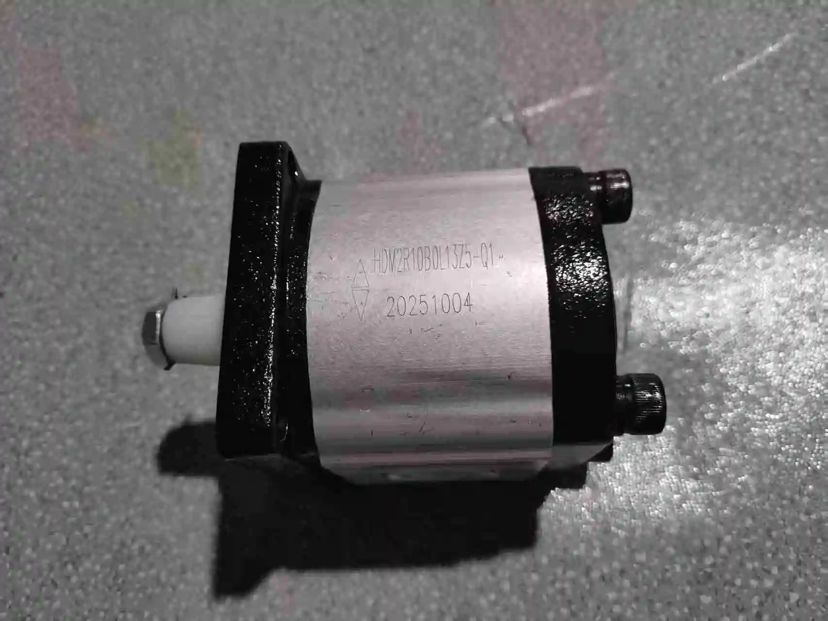 

Gear pump 10B For hydraulic systems.