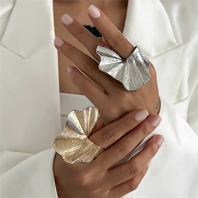 anillo delicado Metal irregular fan ring for women exaggerated simple fashionable exquisite girl jewelry  livraison gratuit