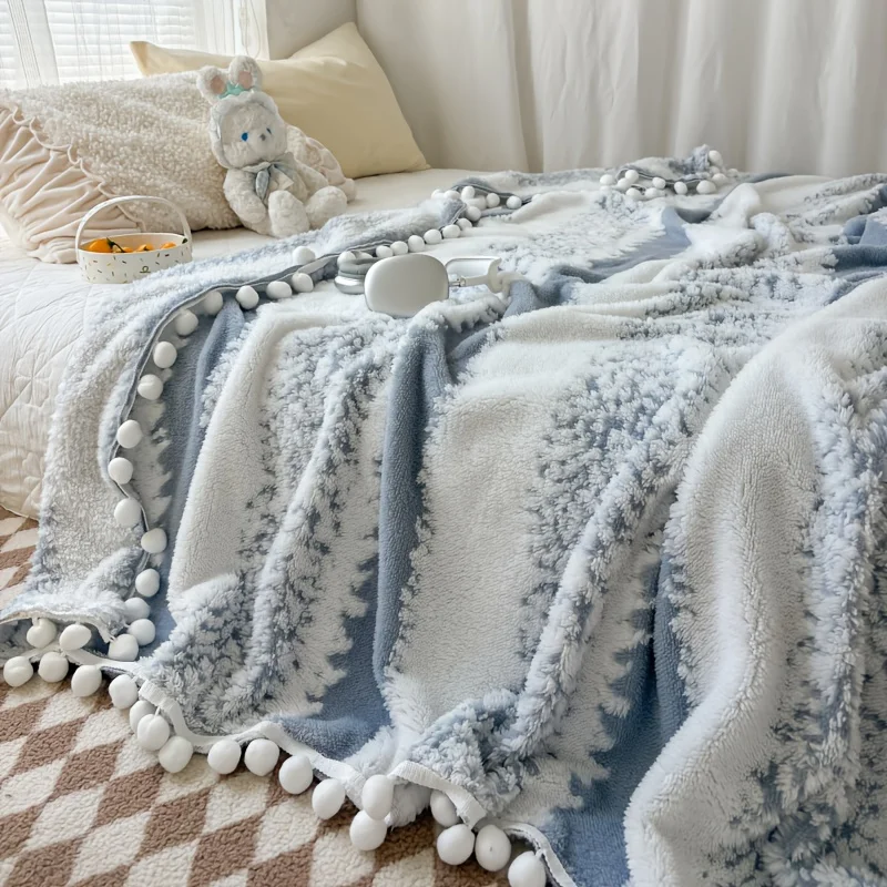 

two-color jacquard star velvet Dream Talk ball blanket, comfortable and breathable, dopamine color series, festival gift