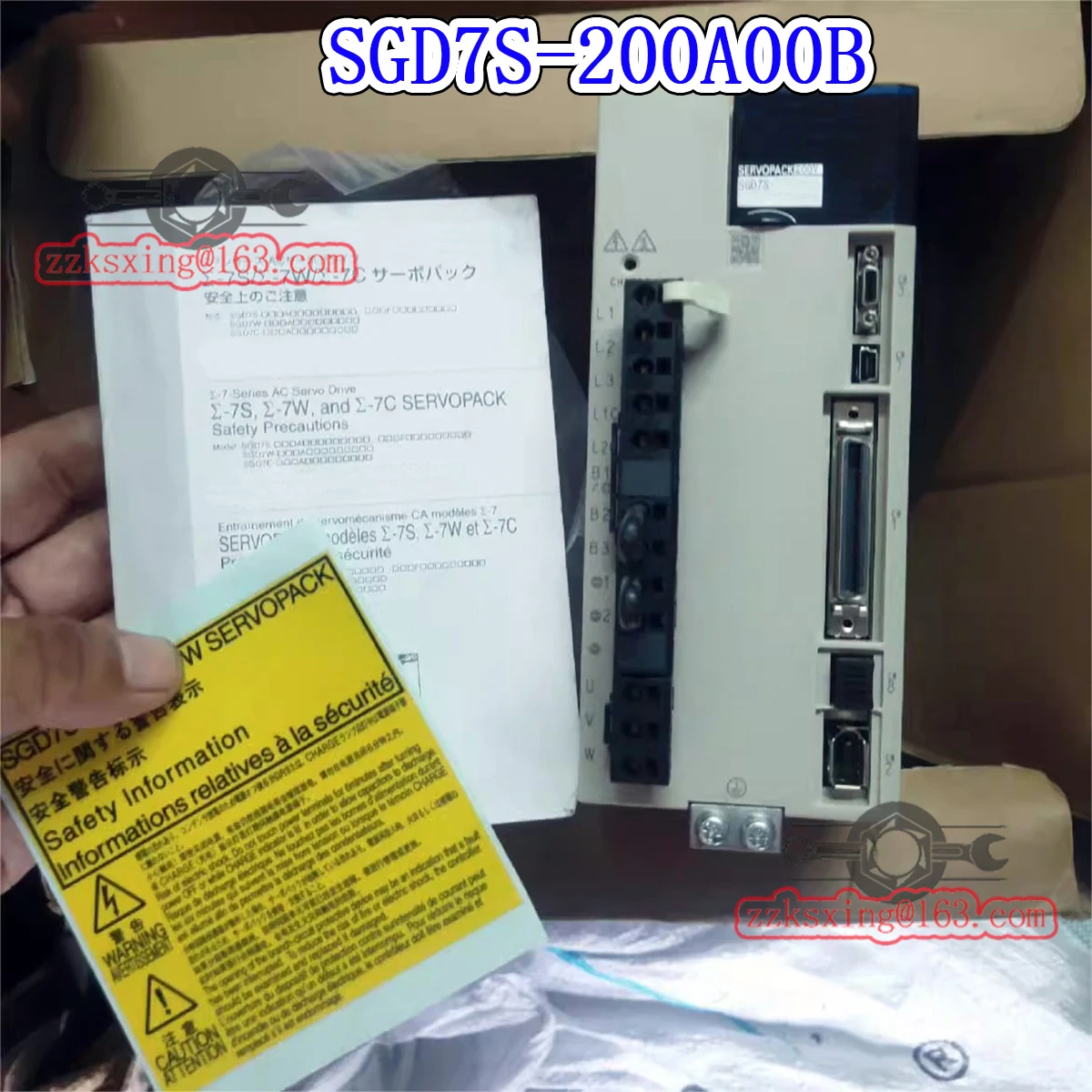 Nuevo controlador servo de CA original SGD7S-200A00B en caja