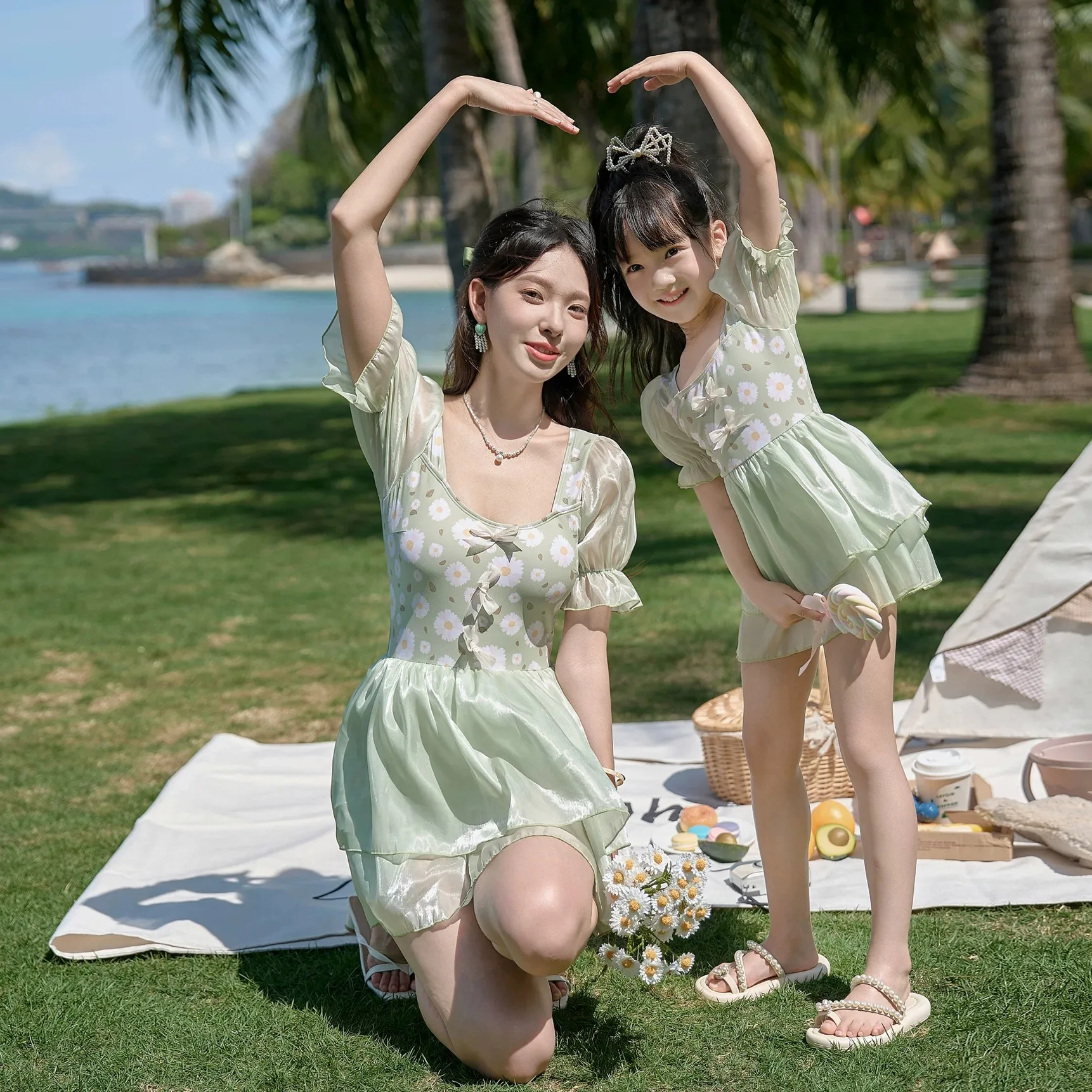 family costumes 2026 swimsuit mom and daughter matching clothes bathing suit beach family matching outfits new year dress for gi