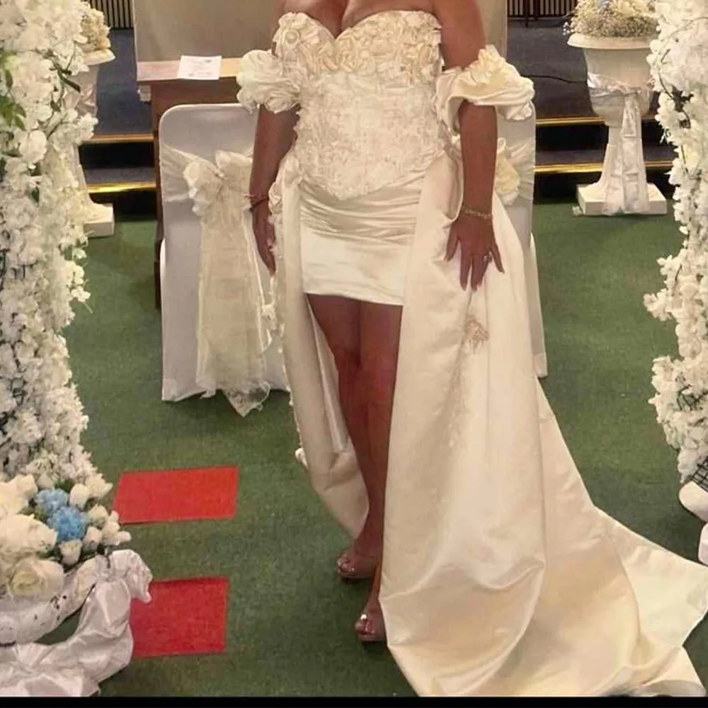 

Мини-короткое атласное коктейльное платье для женщин, коктейльное платье-футляр с цветами, без бретелек, аппликации, вечернее платье с бисером и шлейфом