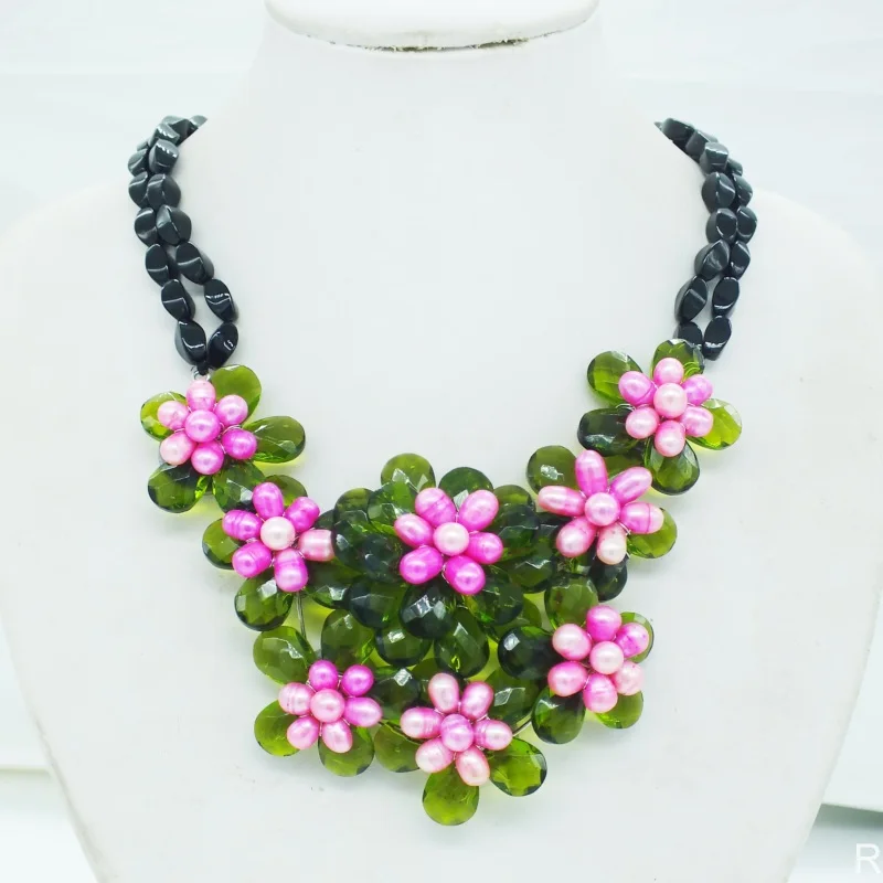 Exquisite !!  Pearl / Crystal    flower necklace  20