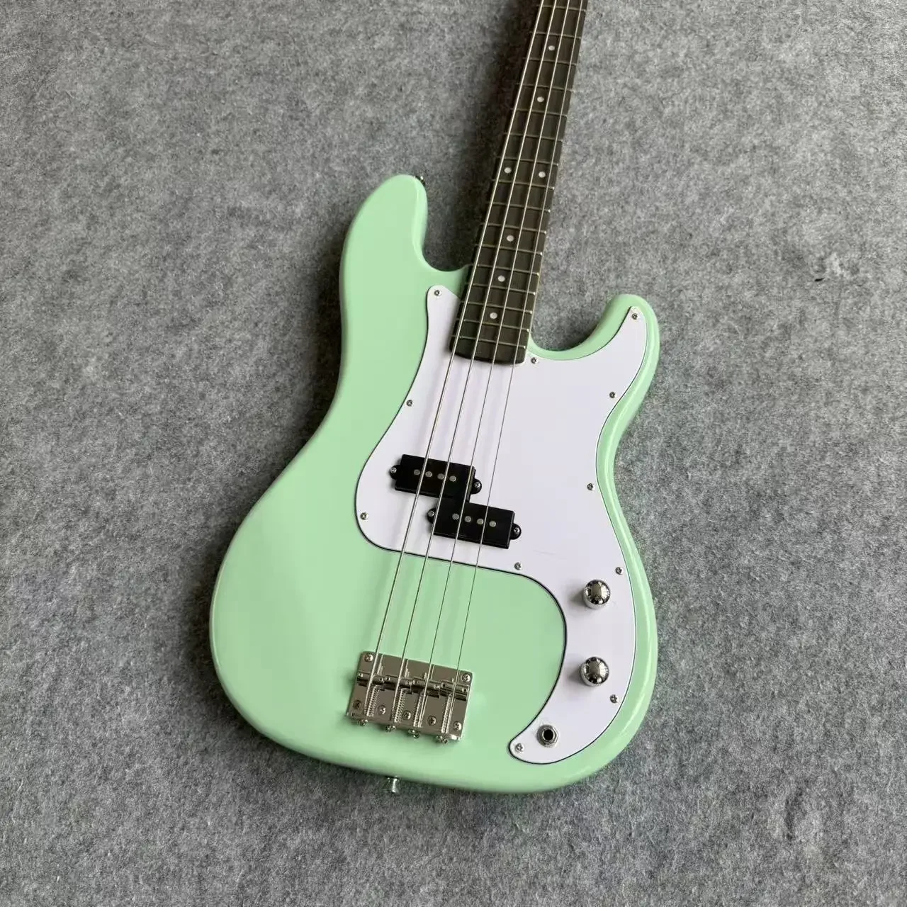 4‑String Bass Mint Green Gloss Finish Rrosewood Fretboad  Pickup Chrome Bridge Funk Jazz  Beginner 2026 new 647