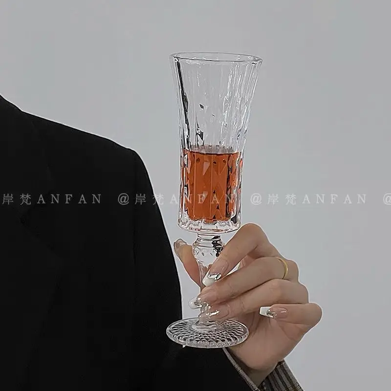 Ins Wind Crystal Goblet Ins High Beauty Glass Goblet Small Retro Red Wine Sweet Cocktail Champagne Goblet Creative Gifts 110ML