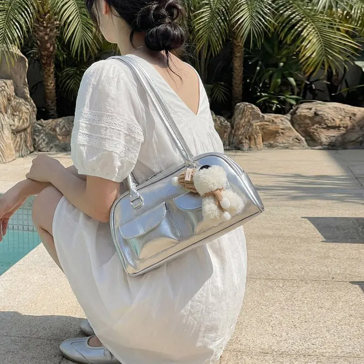 

2026 New Korean Version of Fashion Bowling Bag Niche Commuting Senior Sense Casual Shoulder Handbag Women