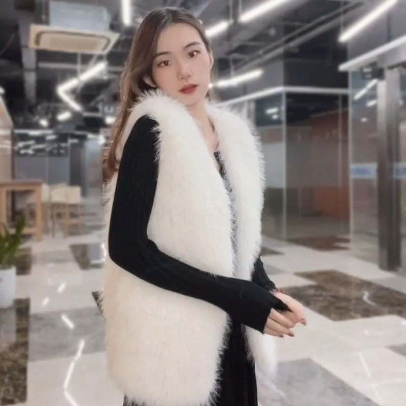 

Women's Short Faux Fur Vest 2024 Autumn Winter Casual Sleeveless Jacket with Fox Knitted Outerwear Slim Fit Waistcoat Q462