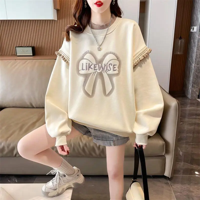 

2025 Autumn Winter New Women Round Neck Korean Version Fashion Design Sense Niche Fake Two Piece Lace Simple Loose Tops T-Shirt