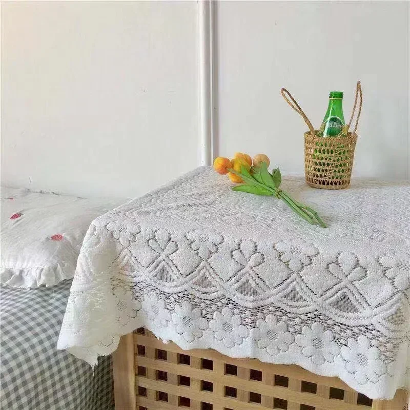 

Lace tablecloth, white bedside row frame, coffee table with cover cloth, small fresh square stall tablecloth E9S3749