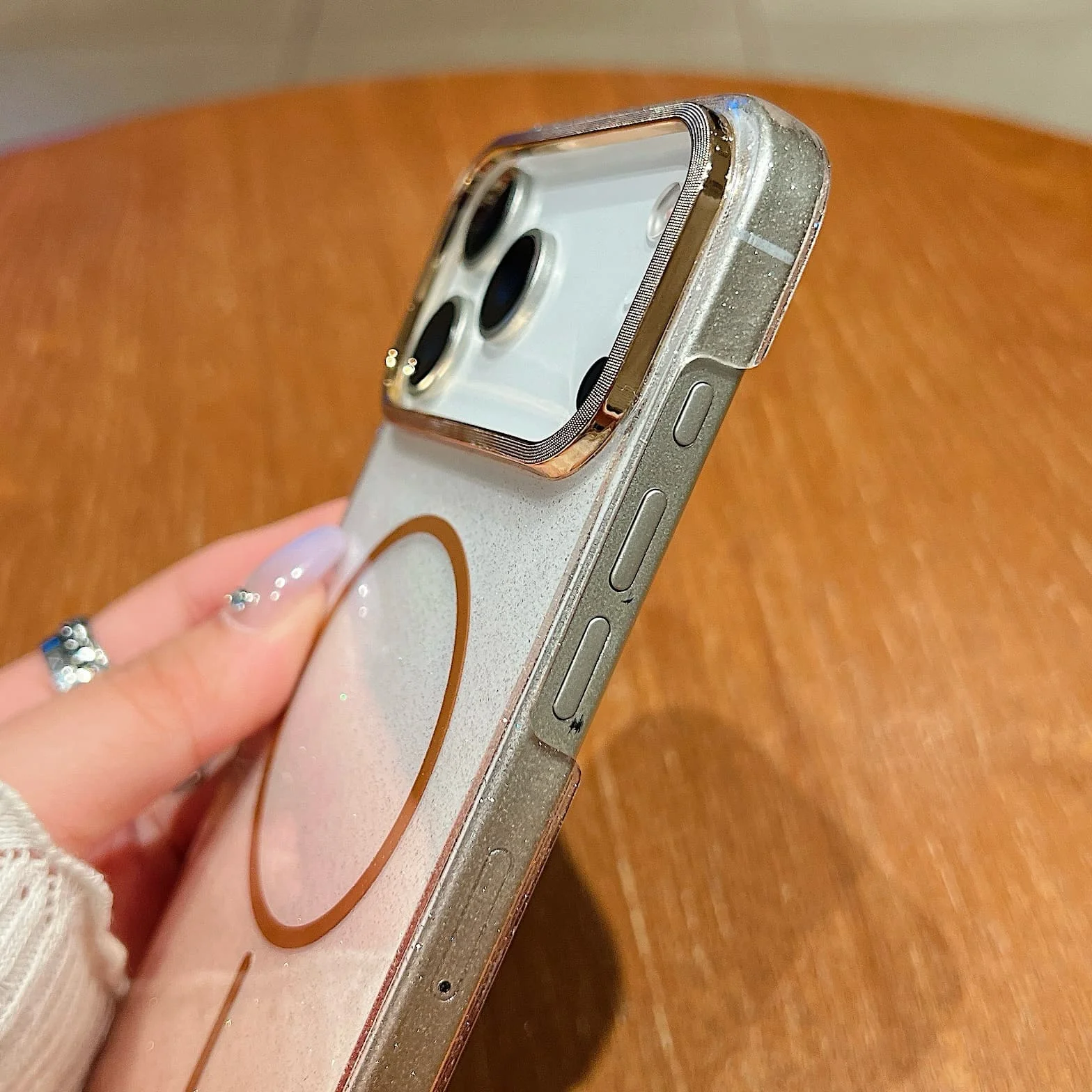 حافظة مغناطيسية لامعة متدرجة رفيعة لهاتف Magsafe لهاتف iPhone 17 Air 16 E 15 14 Plus 13 12 11 Pro Max Bling غطاء شحن لاسلكي