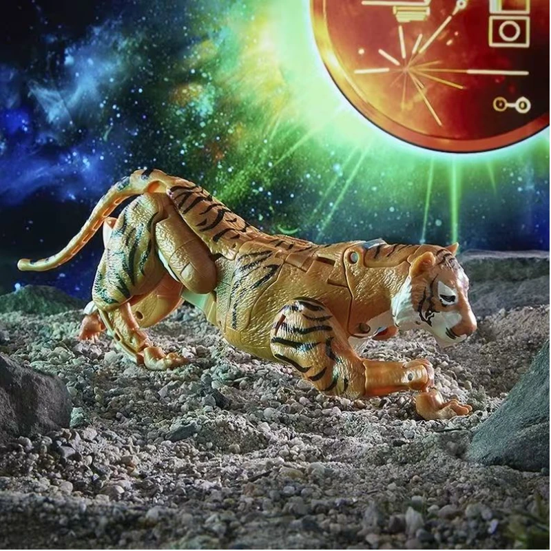 ของเล่นสะสม ทรานส์ฟอร์เมอร์ รุ่น Kingdom Series สีทอง รุ่น F2817 Class V Tigatron ฟิกเกอร์แอคชั่น ของสะสมสำหรับผู้ที่ชื่นชอบ เป็นของขวัญ