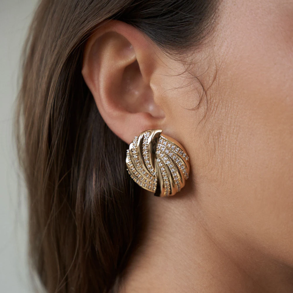 

Unusual Spiral Geometric 18K Gold Plated Stud Earrings for Women Inlay Shining Zircon Wing Knot Shape Ear Studs Vintage Jewelry