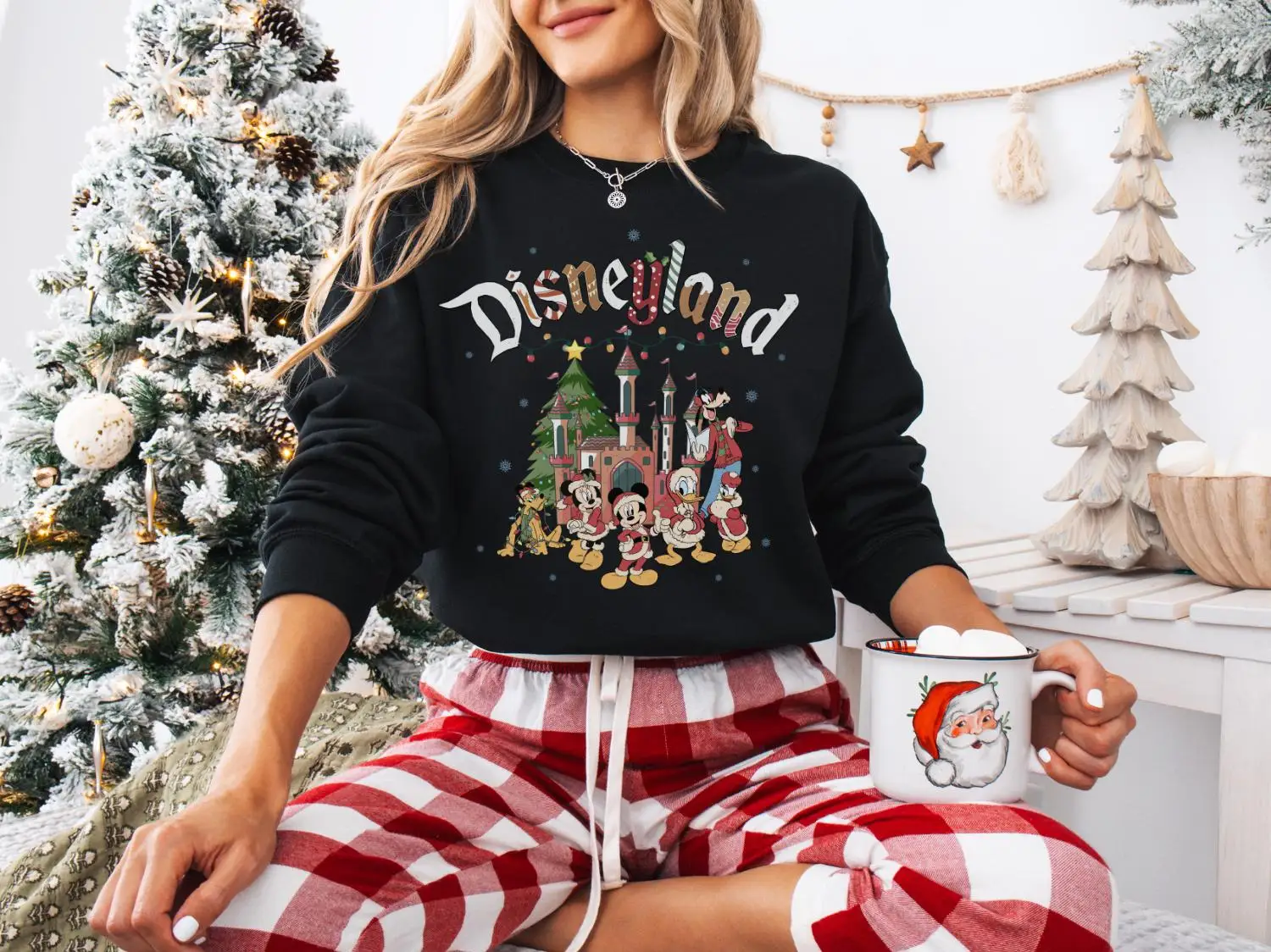 

Винтажный рождественский свитшот Disneyland с Микки и друзьями на праздник