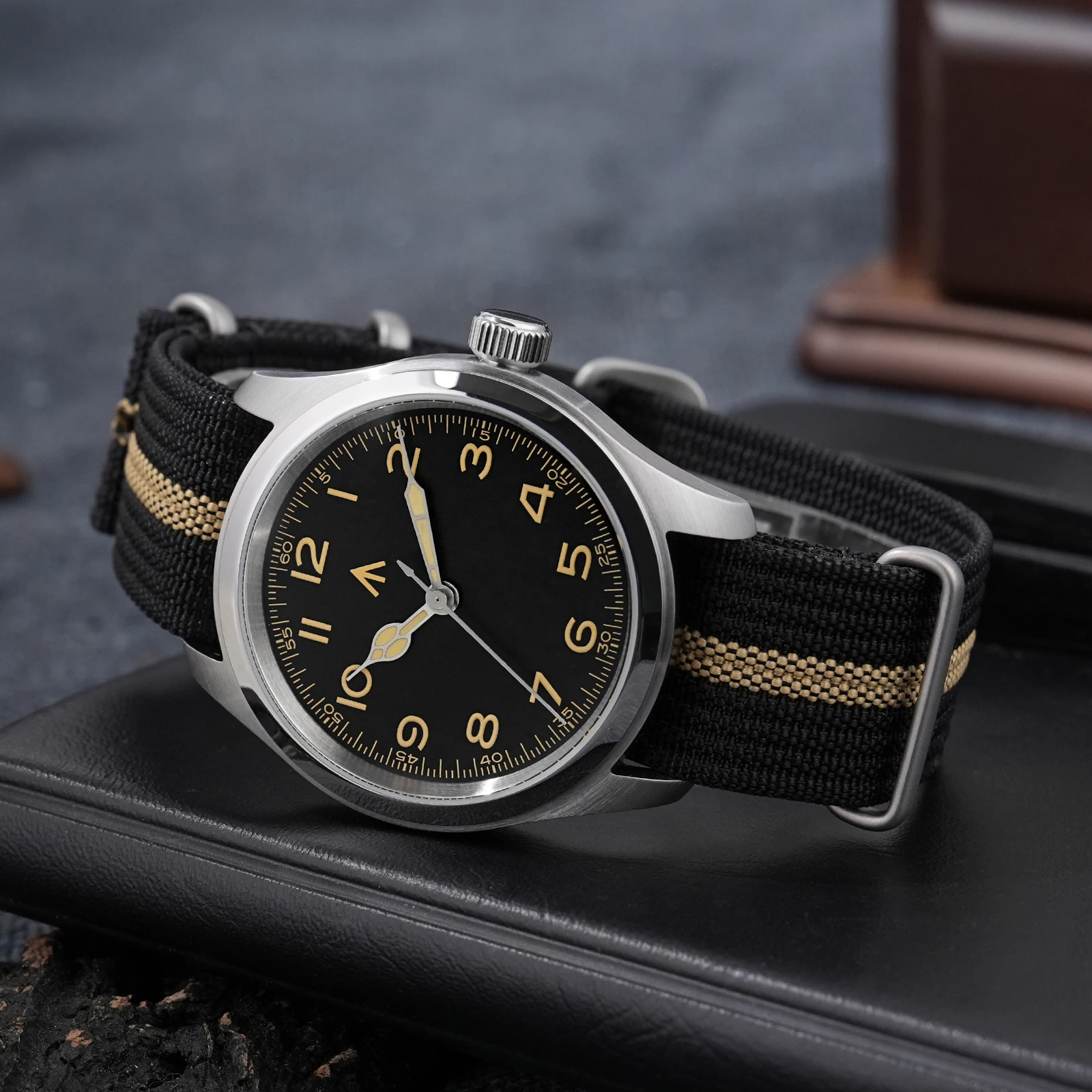 Militado ML08 38mm Vintage Watch VH31 Quartz Movement Domed Sapphire Crystal Wristwatch Super C3 Green Luminous Men Watches