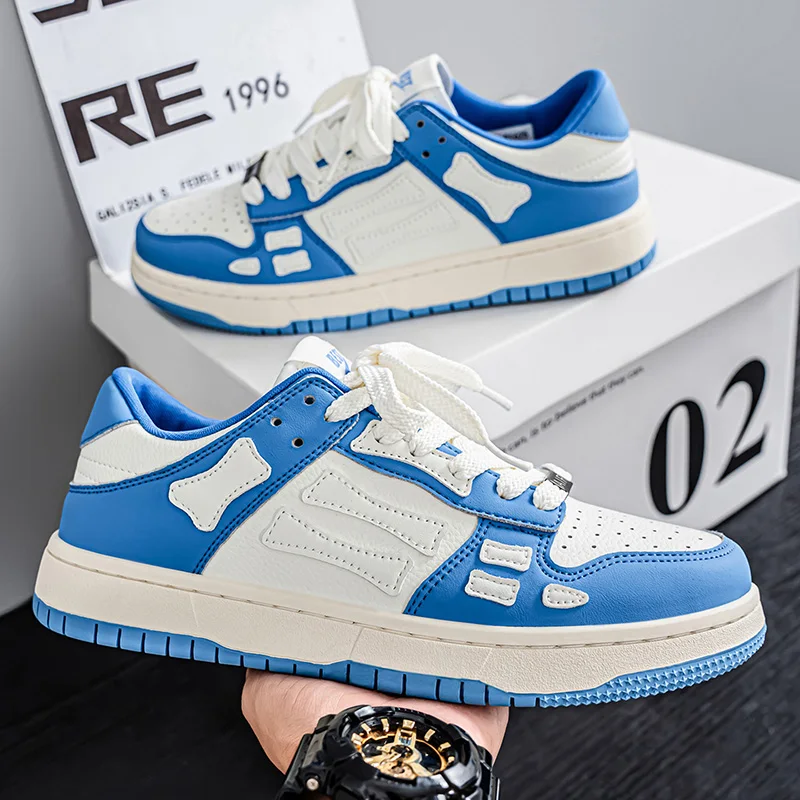 Nuevas zapatillas blancas de otoño 2025 para hombre y zapatos casuales gruesos de caña alta: livianos, que aumentan la altura y cómodos