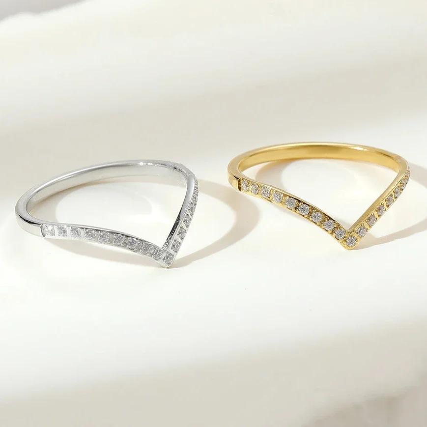 Delicate Bling V Shaped Rings for Women Lady Girls,Gold /Silver Color Stainless Steel Thin Ring Party Gift Jewelry