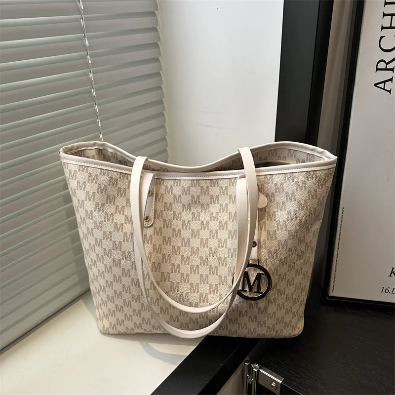 Large Capacity Letter Bag Commuting Tote Bag Women'S Popular Fashion Shoulder Bag Diamond Grid Large Capacity Handbag