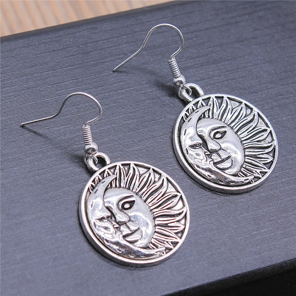 Women Vintage Drop Earrings Fashion Handmade Simple Design 2 Colors Sun And Moon Pendant Earrings