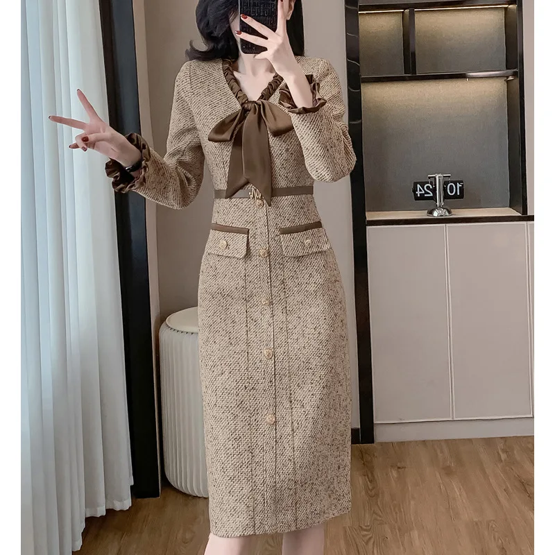 Khaki long sleeved tweed women's dress 2024 new spring and autumn season small fragrance style mid length dress