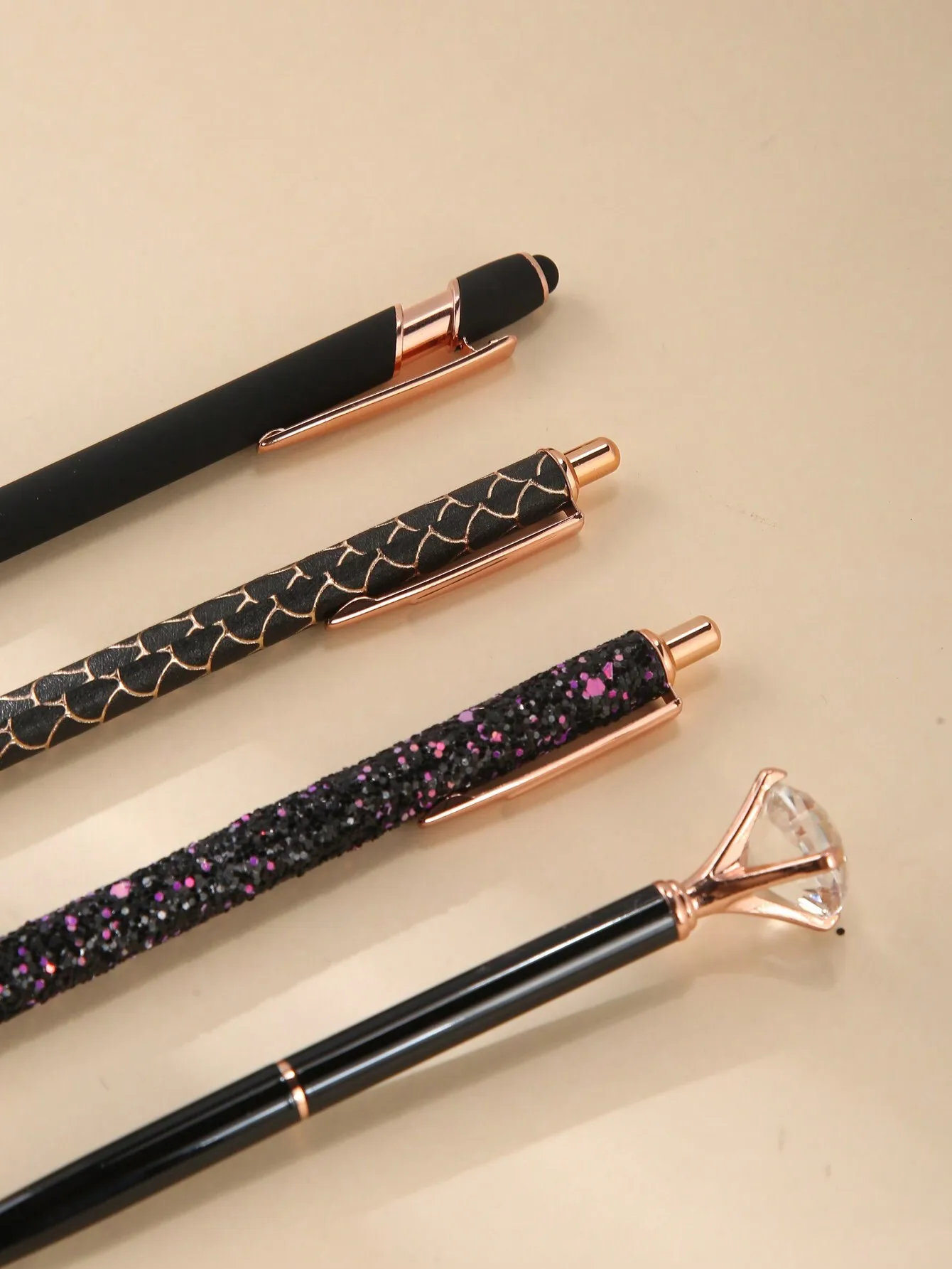 4 Pieces Black Ballpoint Pen With Crystal Rhinestone Ideal For Writing Messages Cute Gift Idea For Women School And Office