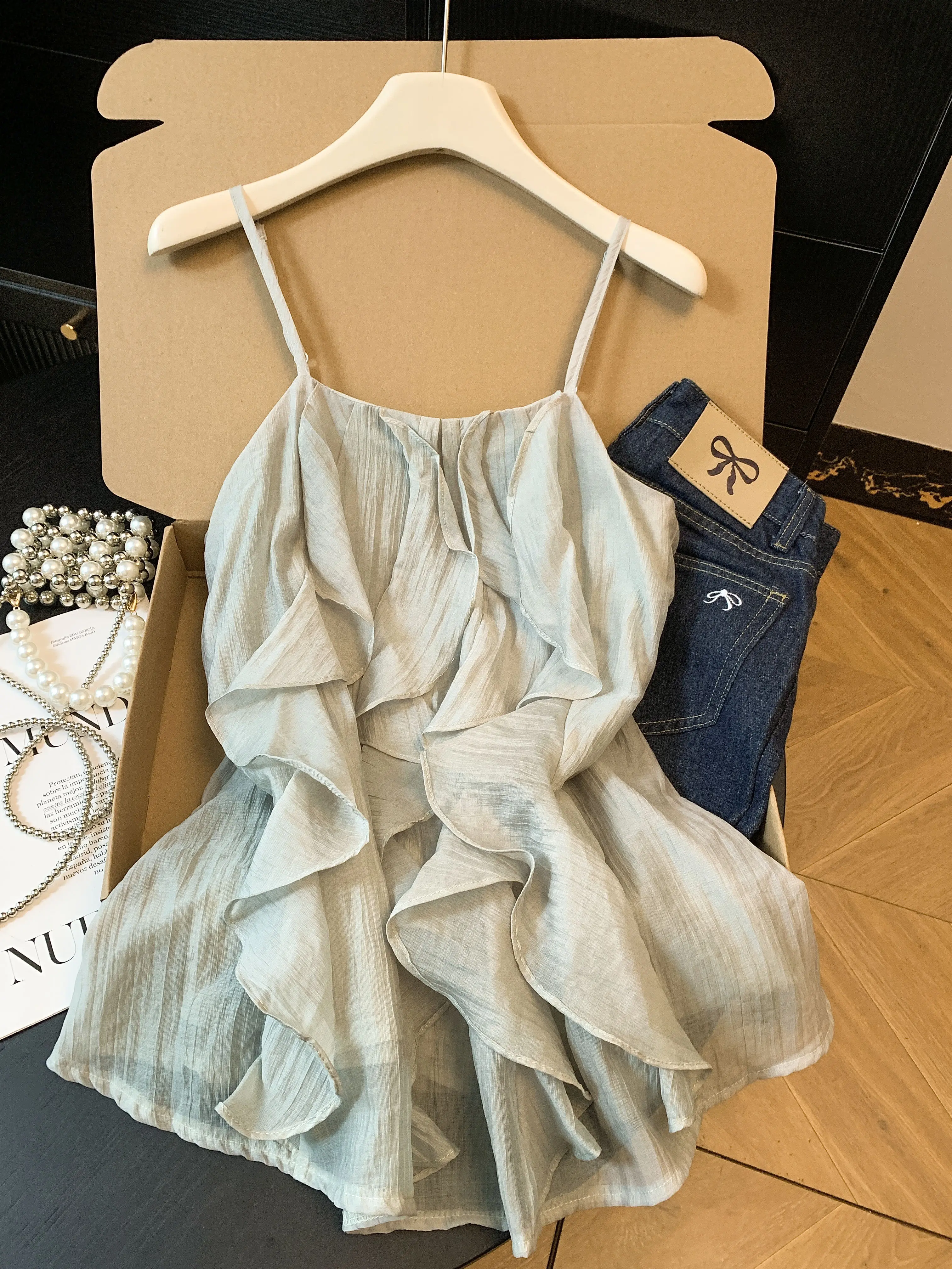 

Green Asymmetrical Hem Crop Top Women's Slim Fit Unique Beautiful Summer New Style Thin Vest Tops Ladies Fashion Outerwear